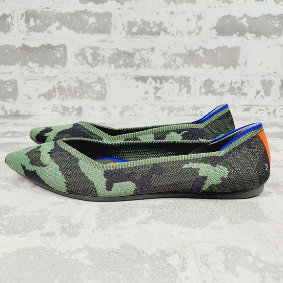 New Rothy’s The Point Olive Camo Slip On Ballet Flat Shoes W426